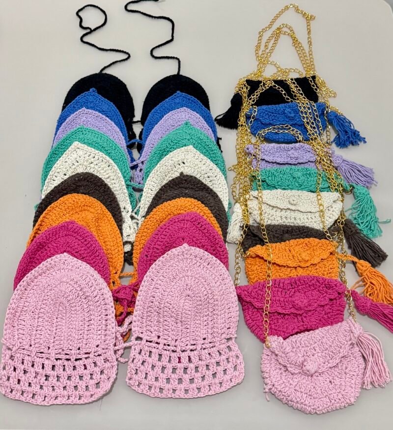 CROPPED + BOLSINHA COM CORRENTE EM CROCHÊ – Imagem 1 [nsid:859084216]
