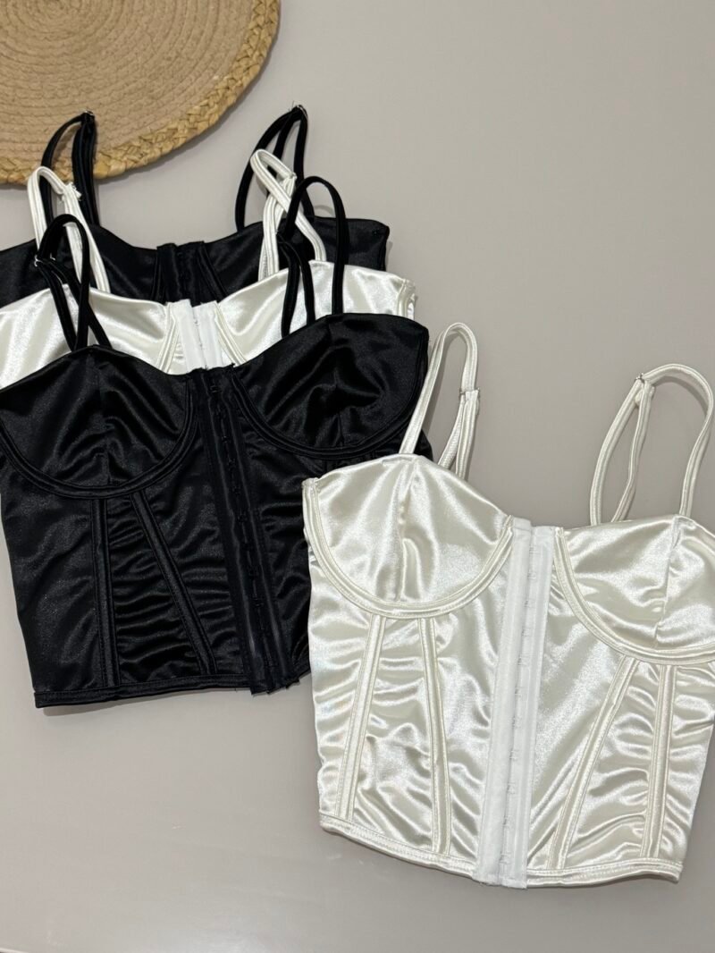 CORSELET ESTRUTURADO EM MALHA PRADA COM BARBATANAS, ARO DE SUSTENTAÇÃO, COLCHETES E REGULLAGEM NA ALÇA – Imagem 4 [nsid:885292102]