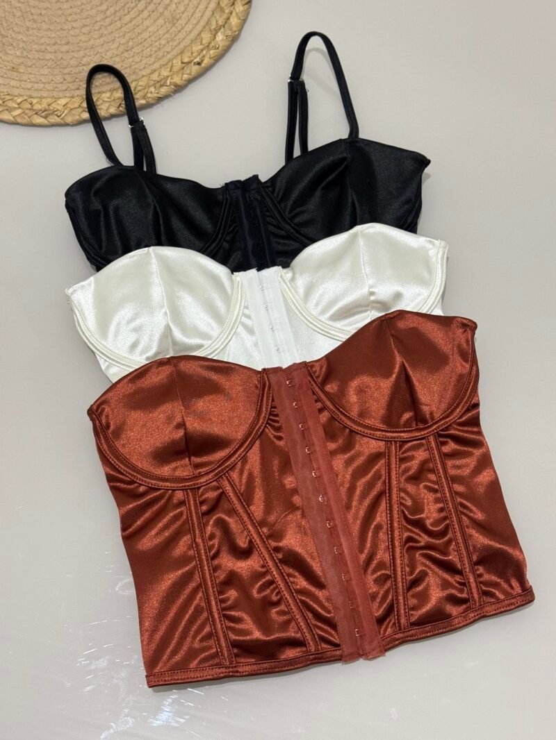 CORSELET ESTRUTURADO EM MALHA PRADA COM BARBATANAS, ARO DE SUSTENTAÇÃO, COLCHETES E REGULLAGEM NA ALÇA – Imagem 3 [nsid:887348071]