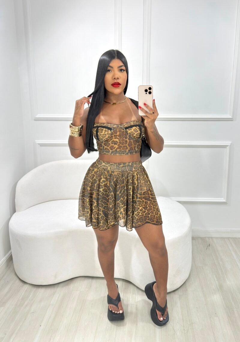 CONJUNTO JASMINE EM TULE COM ARO DE SUSTENTAÇÃO, DETALHE EM CORAÇÃO E SAIA PLISSADA COM SHORT POR BAIXO – Imagem 3 [nsid:912965015]