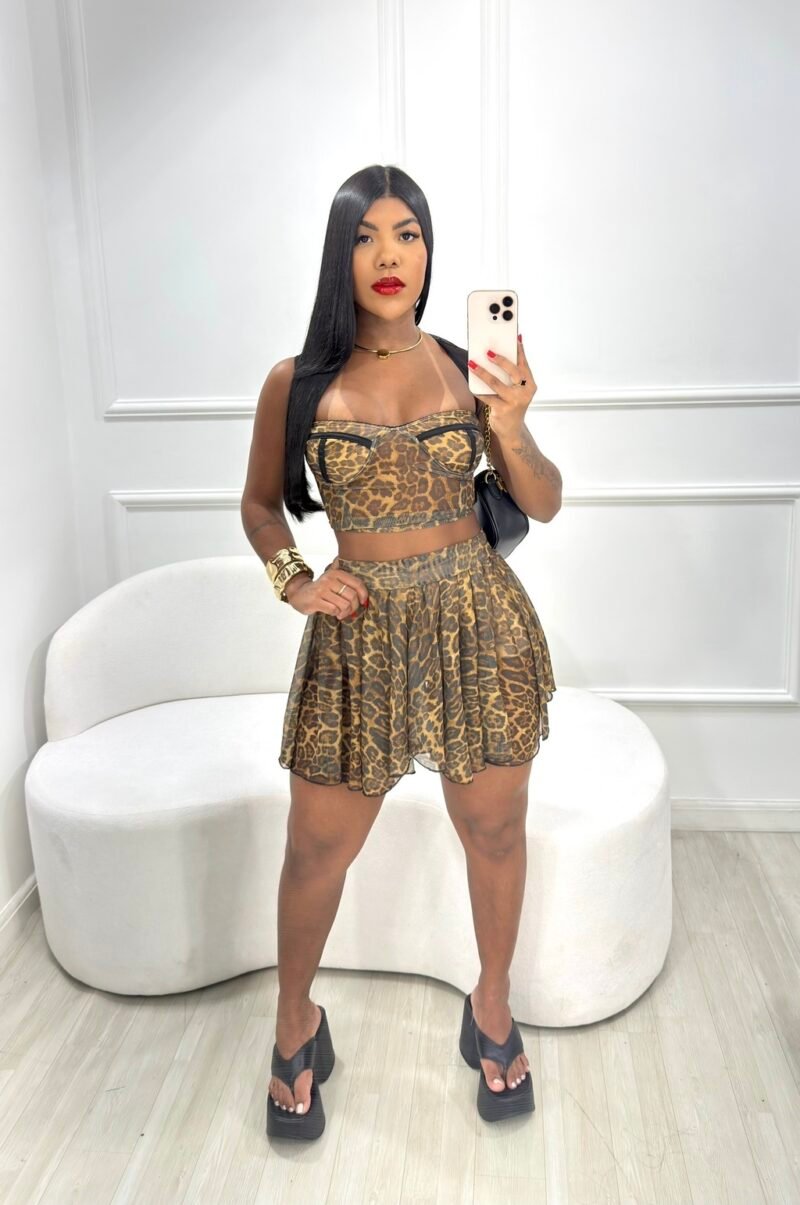 CONJUNTO JASMINE EM TULE COM ARO DE SUSTENTAÇÃO, DETALHE EM CORAÇÃO E SAIA PLISSADA COM SHORT POR BAIXO – Imagem 4 [nsid:912965014]
