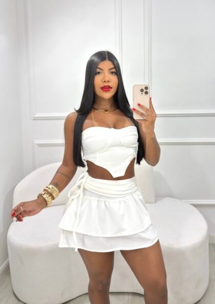CONJUNTO KIRA EM MALHA ESCUBA COM FRANZIDO NAS LATERAIS DA SAIA E REGULAGEM NO CROPPED – Imagem 1 [nsid:919035371]