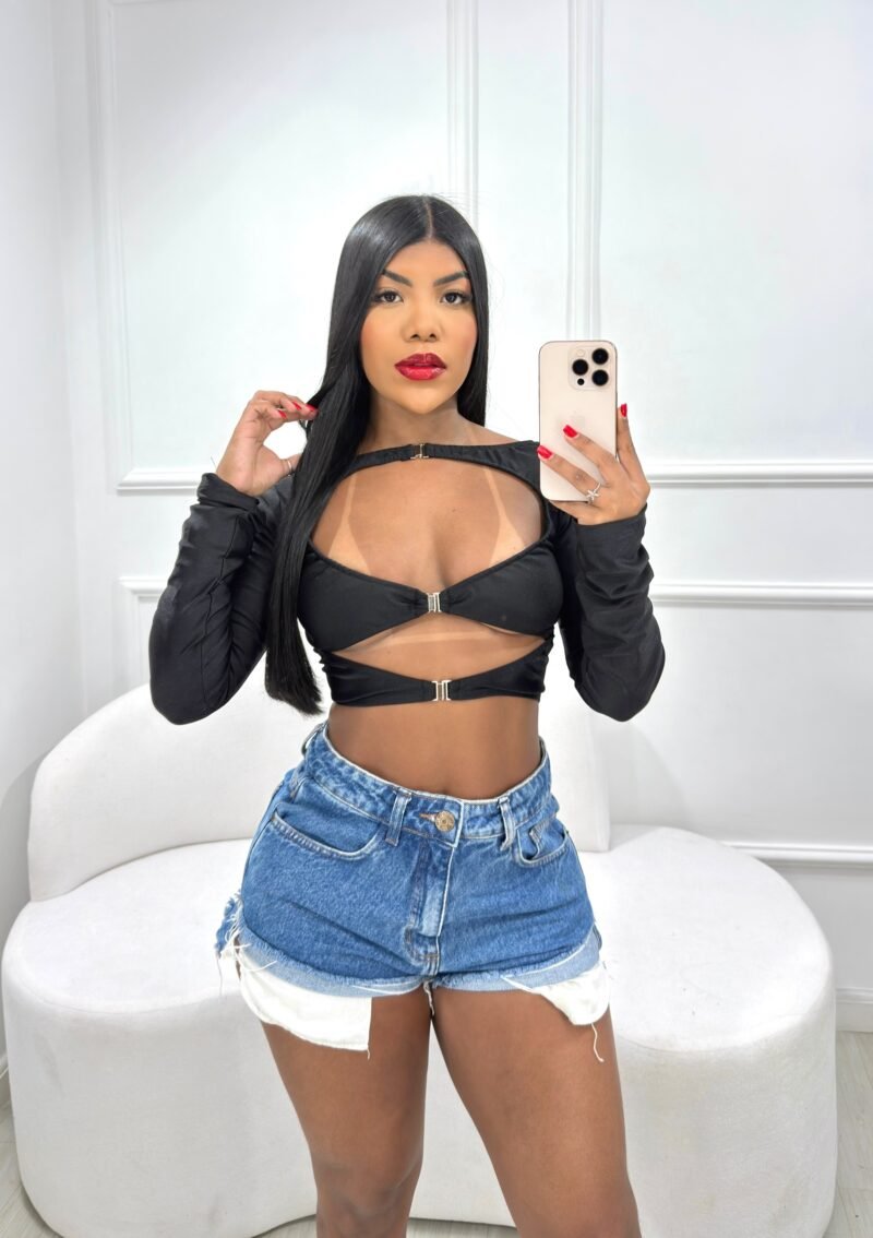 CROPPED KYRA MANGA LONGA COM DETALHE EM FECHO PRATA EM POLIAMIDA ACETINADA – Imagem 3 [nsid:919026112]