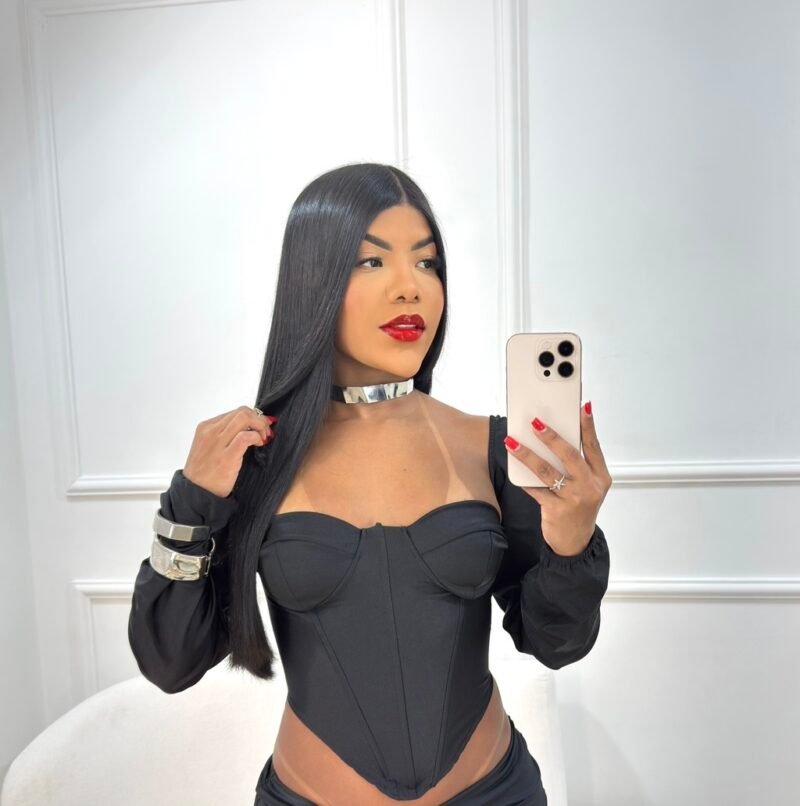 CORSELET MANGA LONGA EM POLIAMIDA ACETINADA COM BARBATANAS E ARO DE SUSTENTAÇÃO – Imagem 5 [nsid:925730454]