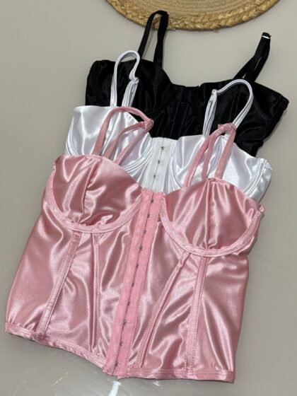 CORSELET ESTRUTURADO EM MALHA PRADA COM BARBATANAS, ARO DE SUSTENTAÇÃO, COLCHETES E REGULLAGEM NA ALÇA – Imagem 1 [nsid:929344406]