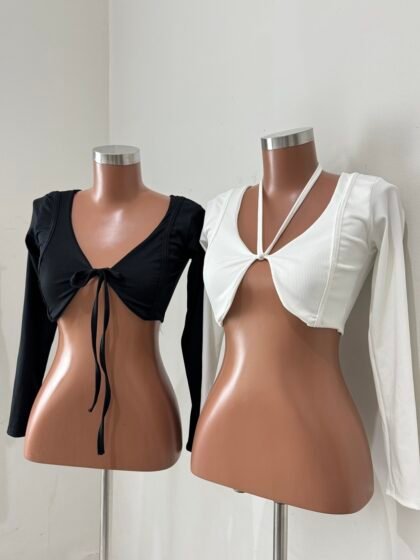 CROPPED SOLANGE MANGA LONGA EM RIBANINHA CANELADA – Imagem 1 [nsid:930280747]