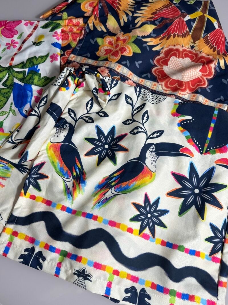 SHORT SAIA ESTAMPA DIGITAL EM CREPINHO COM ELÁSTICO NA CINTURA – Imagem 3 [nsid:934673199]