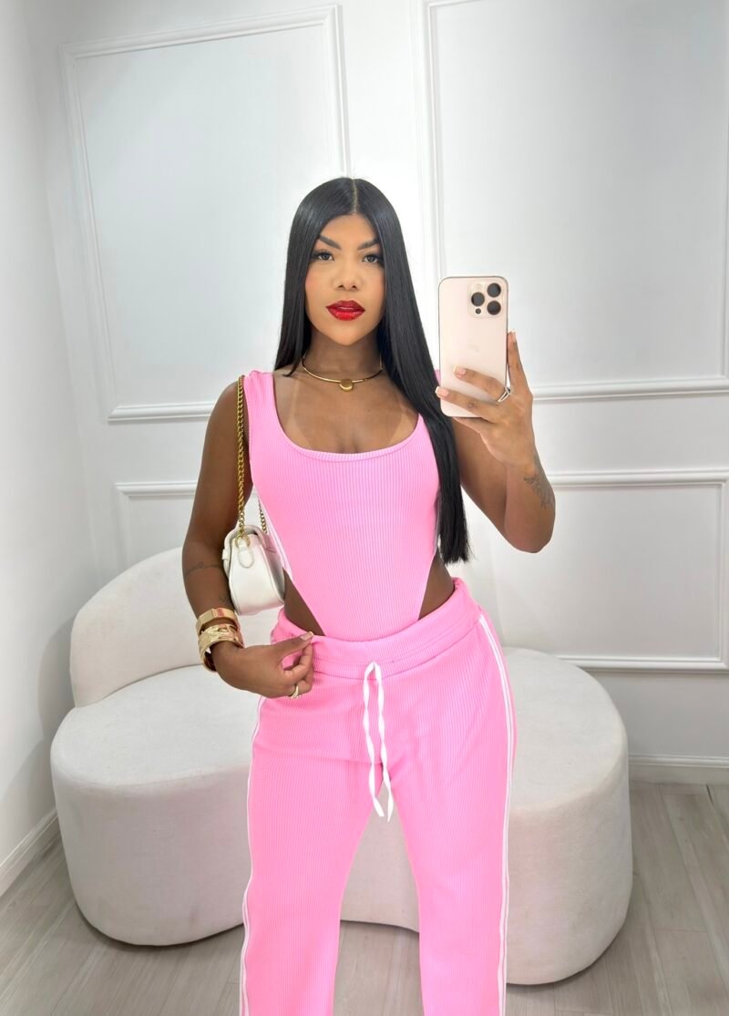 CONJUNTO NÁDIA EM ANARRUGA (BODY + CALÇA) – Imagem 9 [nsid:934675971]