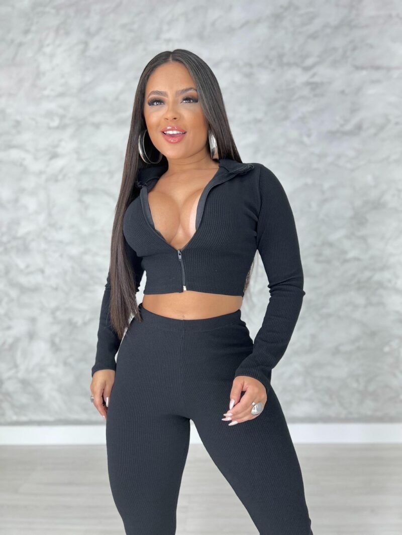 CONJUNTO ZURY EM ANARRUGA COM ZÍPER (CROPPED + CALÇA) – Imagem 7 [nsid:940173357]