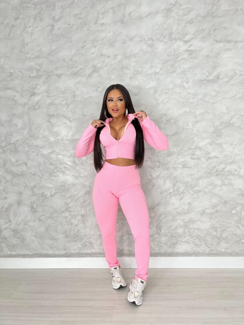 CONJUNTO ZURY EM ANARRUGA COM ZÍPER (CROPPED + CALÇA) – Imagem 6 [nsid:940173361]