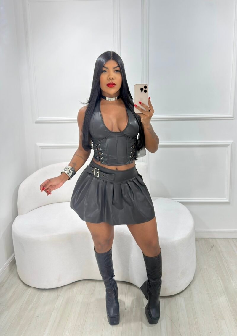 CROPPED TIFFANY EM CIRRÊ ACETINADO COM BARBATANAS E ILHÓS – Imagem 7 [nsid:912964690]