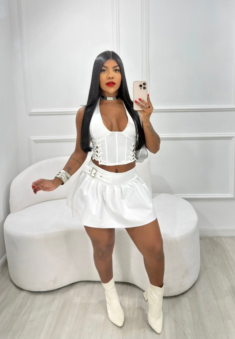 CROPPED TIFFANY EM CIRRÊ ACETINADO COM BARBATANAS E ILHÓS – Imagem 9 [nsid:912964698]