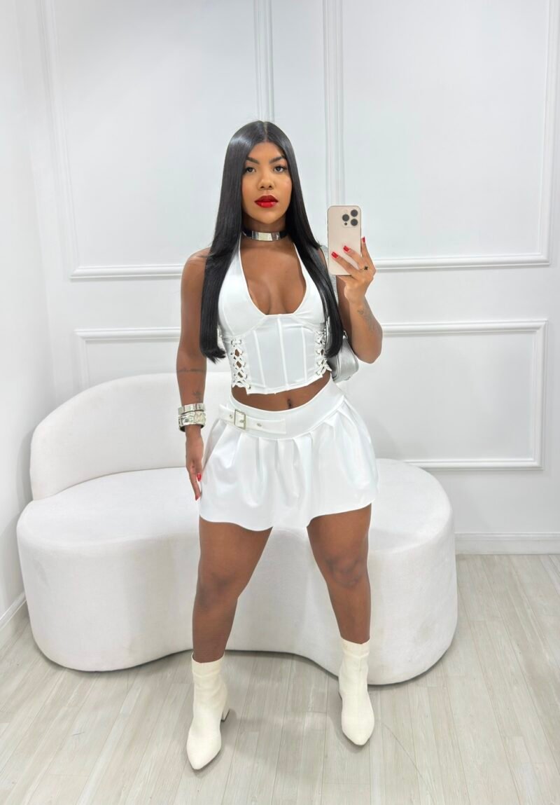 CROPPED TIFFANY EM CIRRÊ ACETINADO COM BARBATANAS E ILHÓS – Imagem 10 [nsid:912964694]