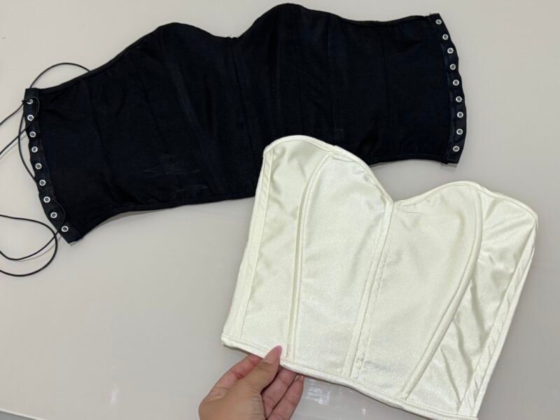CORSELET COM BARBATANAS EM POLIAMIDA ACETINADA COM REGULAGEM NAS COSTAS – Imagem 4 [nsid:940176777]