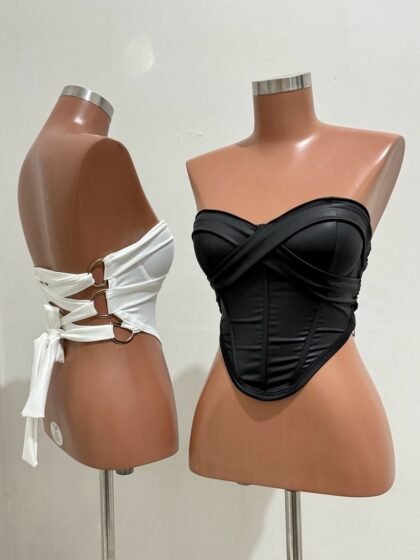 CORSELET MALLU EM CIRRÊ ACETINADO COM BOJO, BARBATANAS E TRANÇADO NAS COSTAS – Imagem 1 [nsid:844446752]