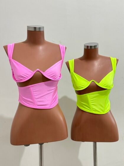 CORSELET PENÉLOPE EM POLIAMIDA ACETINADA COM ARO DE SUSTENTAÇÃO, BARBATANAS (SEM BOJO) – Imagem 3 [nsid:816793464]