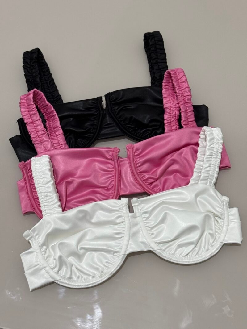 CROPPED SOFIA EM CIRRÊ ACETINADO COM ARO DE SUSTENTAÇÃO E REGULAGEM NAS COSTAS – Imagem 1 [nsid:958387046]