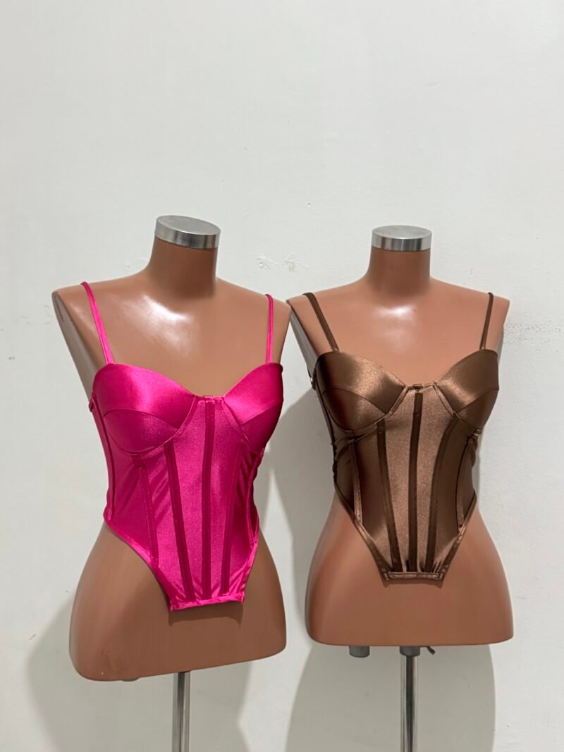 CORSELET BRUNA EM MALHA PRADA COM BARBATANAS, BOJO, REGULAGEM NAS ALÇAS E COSTAS – Imagem 1 [nsid:978356309]