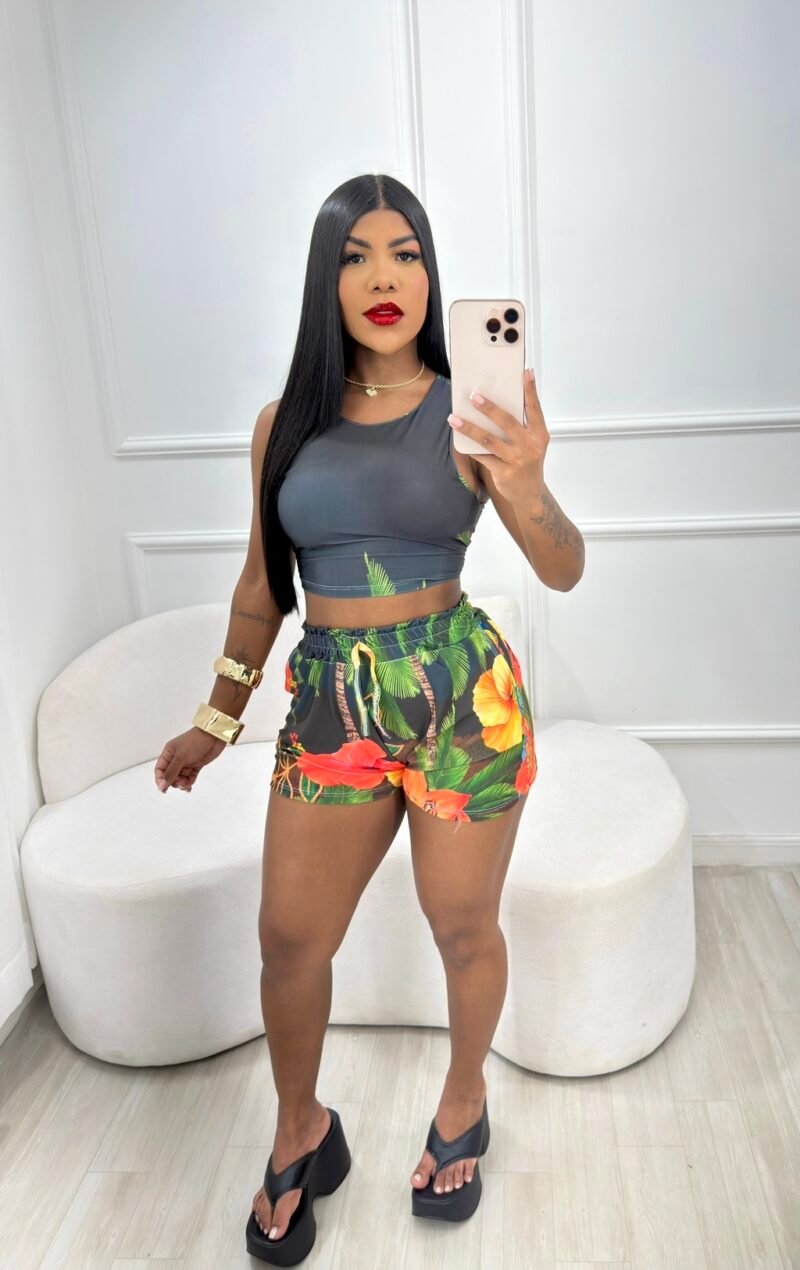 CONJUNTO ESTAMPA DIGITAL EM MALHA SUPLEX ( CROPPED + SHORT) – Imagem 6 [nsid:978361467]