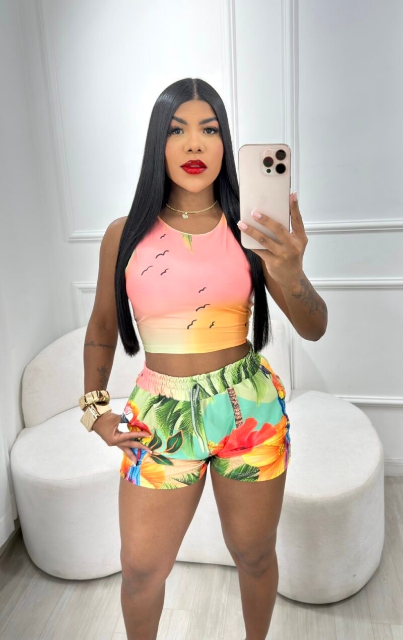 CONJUNTO ESTAMPA DIGITAL EM MALHA SUPLEX ( CROPPED + SHORT) – Imagem 8 [nsid:978361474]