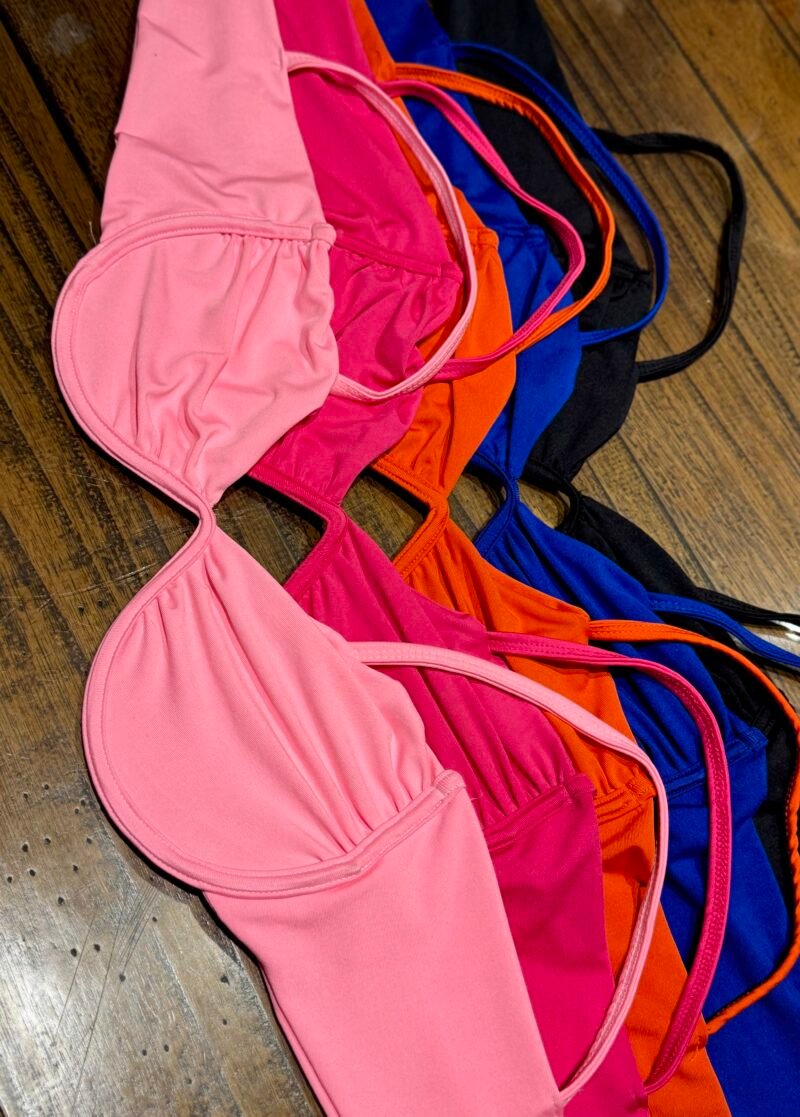 CROPPED ARO LORENA EM MALHA SUPLEX COM REGULAGEM NAS COSTAS – Imagem 4 [nsid:990966738]