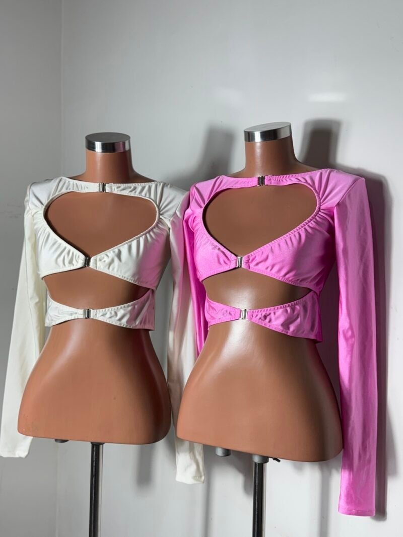 CROPPED KYRA MANGA LONGA COM DETALHE EM FECHO PRATA EM POLIAMIDA ACETINADA – Imagem 4 [nsid:934663634]