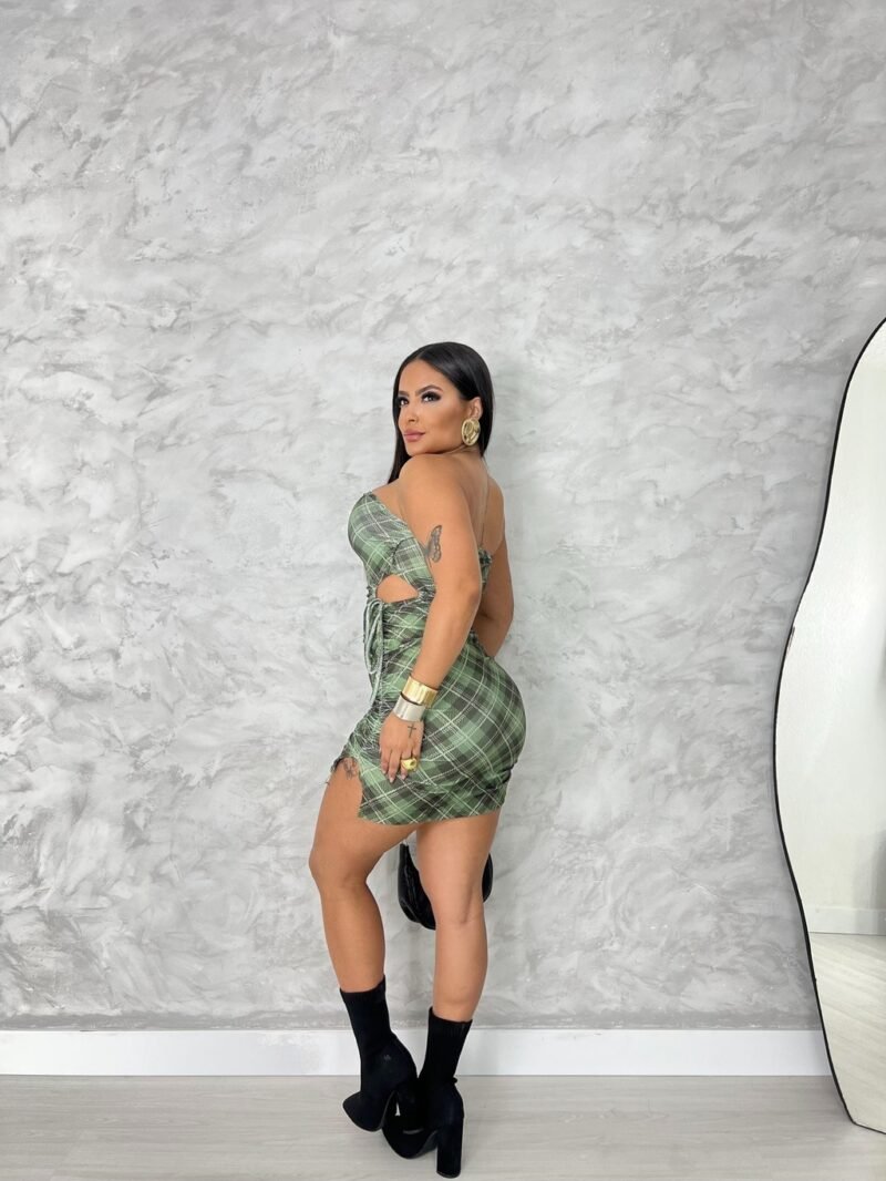 VESTIDO XADREZ EM MALHA SUPLEX COM BOJO, RECORTE LATERAL E DRAPEADO – Imagem 8 [nsid:902247489]
