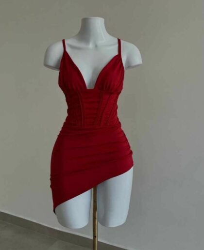 VESTIDO ANGEL EM SUPLEX COM BOJO, VIES MARCANDO A CINTURA E FENDA LATERAL – Imagem 1 [nsid:698277408]