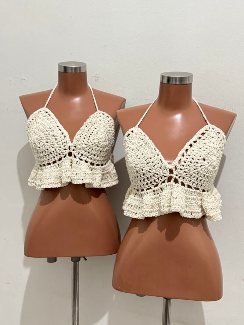 CROPPED EM CROCHÊ COM REGULAGEM NAS COSTAS – Imagem 1 [nsid:997306913]