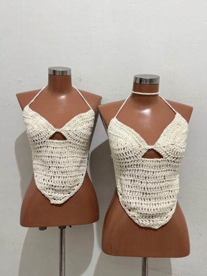 CROPPED EM CROCHÊ COM REGULAGEM NAS COSTAS – Imagem 1 [nsid:997306626]