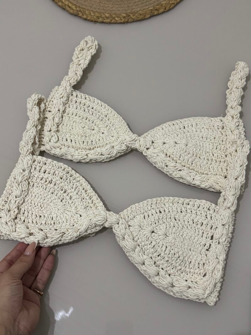 CROPPED EM CROCHÊ COM REGULAGEM NAS ALÇAS E COSTAS – Imagem 1 [nsid:1003715449]