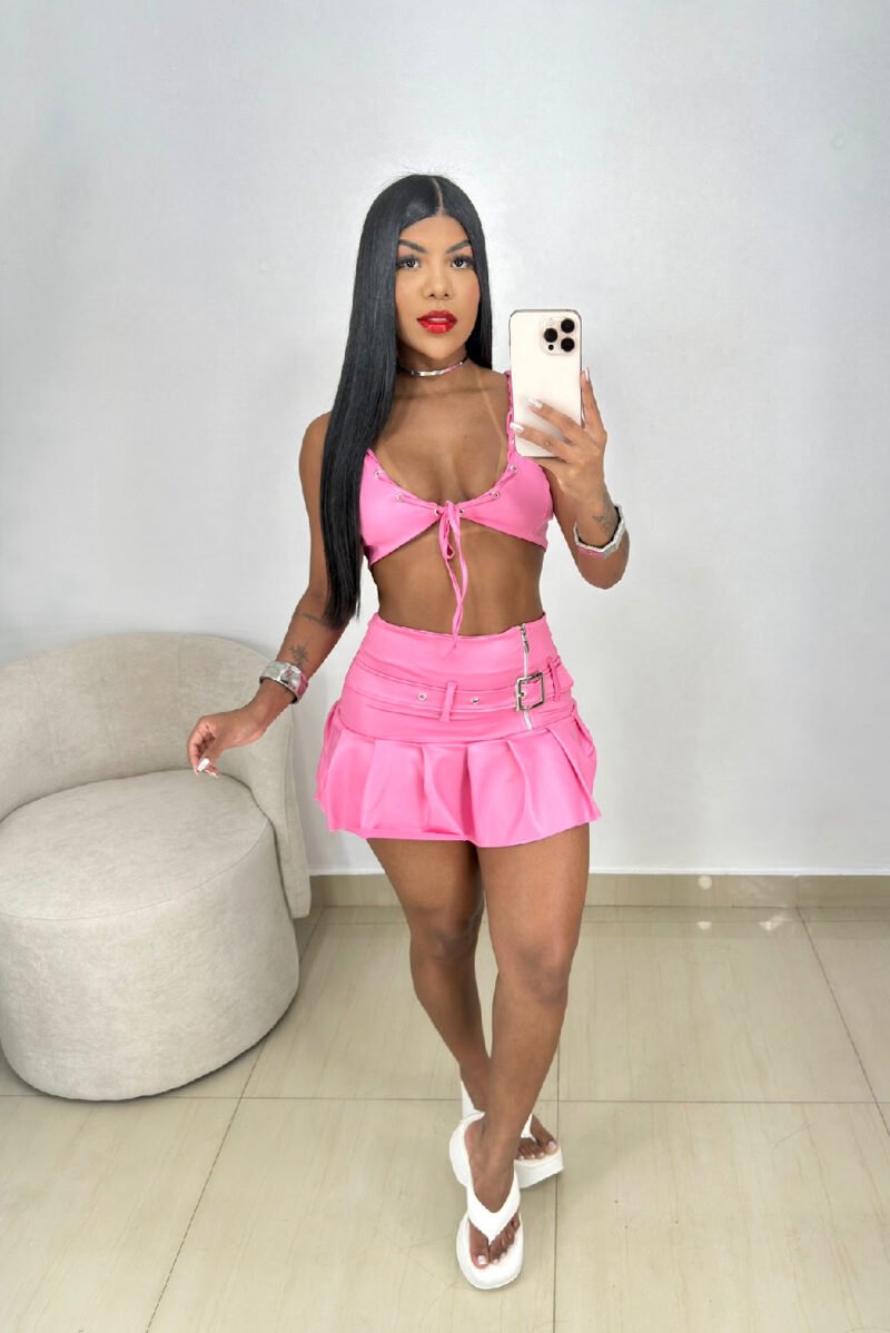 SAIA FIVELA COM ZÍPER EM CIRRÊ ACETINADO COM HOTPANTS EMBUTIDA – Imagem 3 [nsid:1010705106]