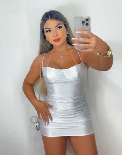 VESTIDO MEIA TAÇA EM POLIAMIDA ACETINADA COM ALÇA DE BRILHO, ARO DE SUSTENTAÇÃO E FRANZIDO LATERAL – Imagem 1 [nsid:780968084]