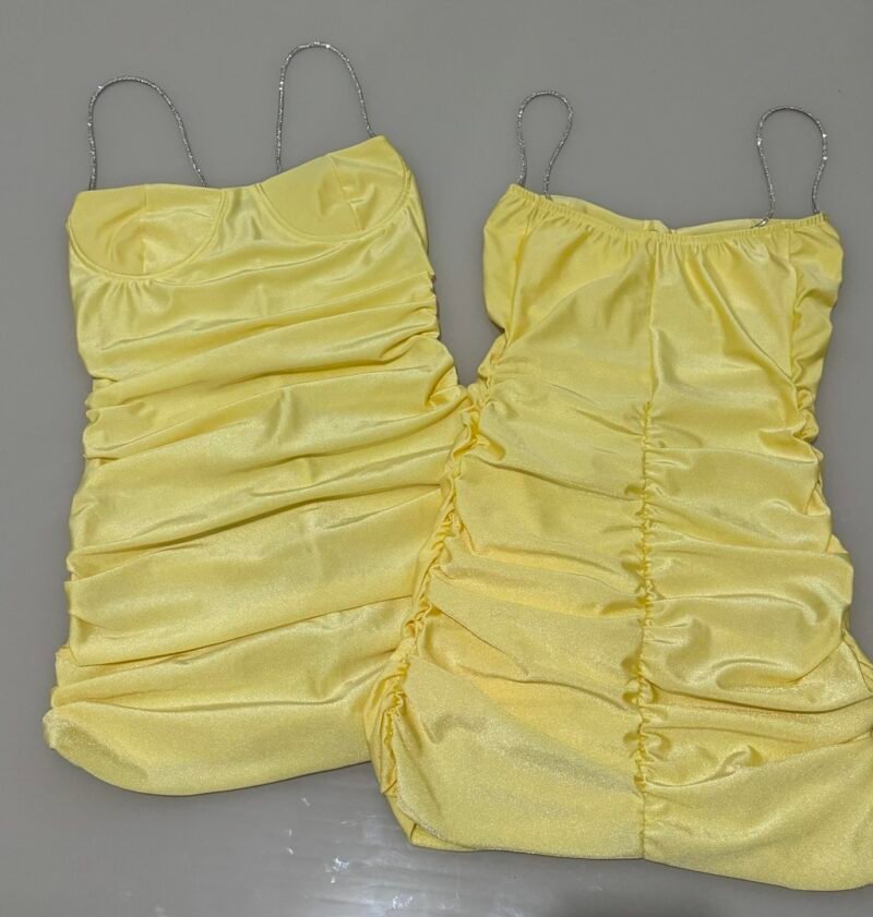 VESTIDO MEIA TAÇA EM POLIAMIDA ACETINADA COM ALÇA DE BRILHO, ARO DE SUSTENTAÇÃO E FRANZIDO LATERAL – Imagem 7 [nsid:783536019]