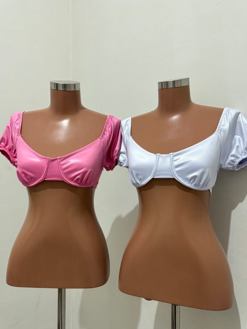 CROPPED PRINCESA EM CIRRÊ ACETINADO COM ARO DE SUSTENTAÇÃO E REGULAGEM NAS COSTAS – Imagem 2 [nsid:945198937]